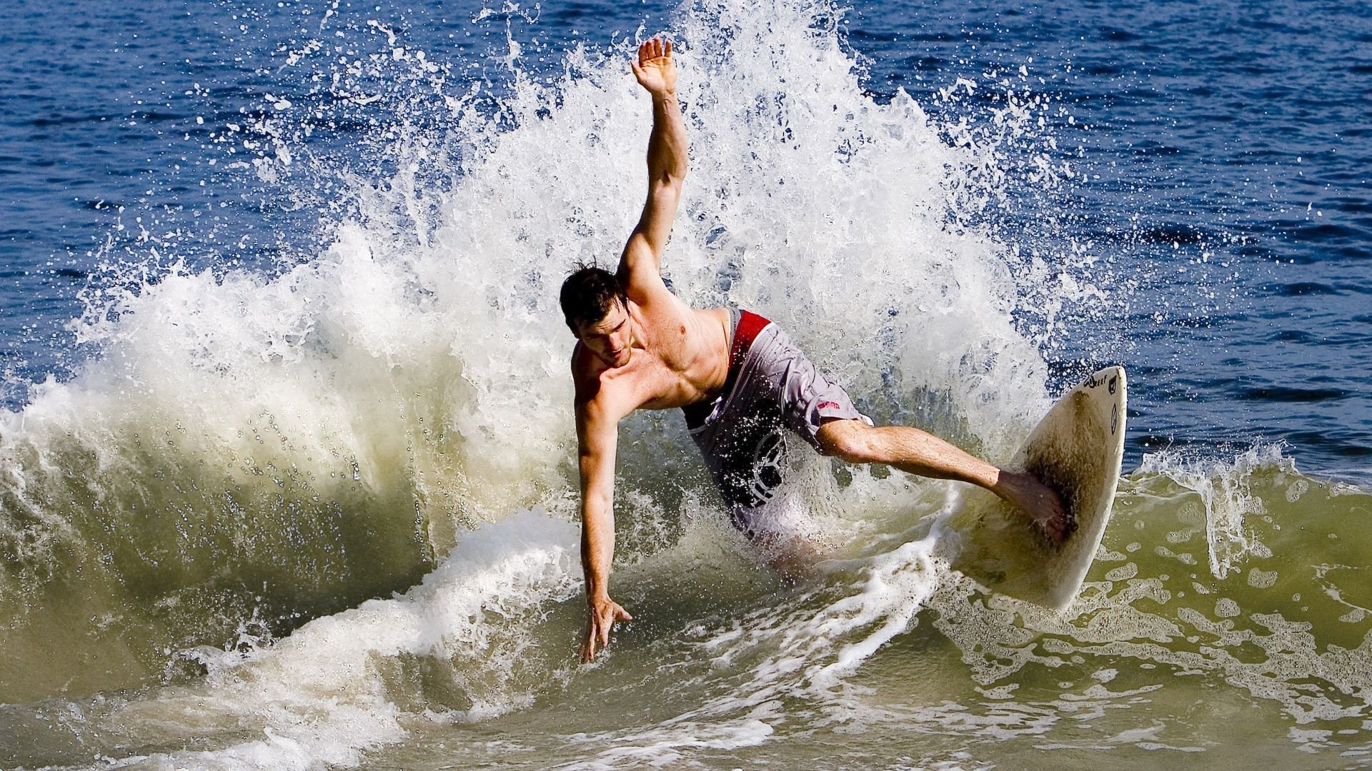 中国速度滑冰队世锦赛斩获两金一银 刷新多项纪录